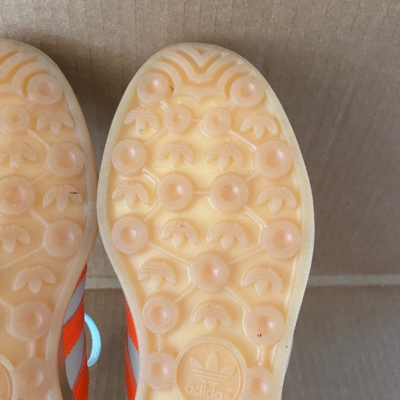 adidas Women's Gazelle Indoor Shoes "Linen Green/Solar Orange/Gum" | US 8.5 - Picture 10 of 10